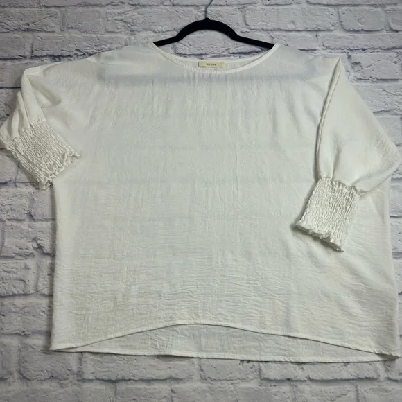 White RJ 220 Blouse. 3/4 Length Gathered/Elastic Sleeves. Size Small. - Picture 1 of 5